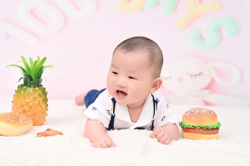 顺德宝宝老是溢奶